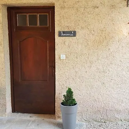 بيت للعطل La Grange Du Lac *